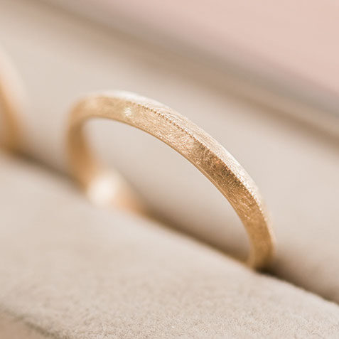 剣腕と呼ばれる形状をした指輪。結婚指輪のカヨフオリジナルサンプル。